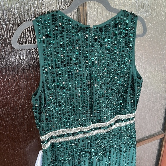 Mac Duggal Elegant Green Sleeveless midi Dress size 10. - Picture 13 of 14